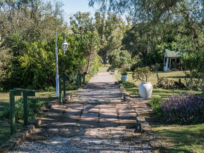Leeuwenbosch Country House and Shearers Lodge - 10